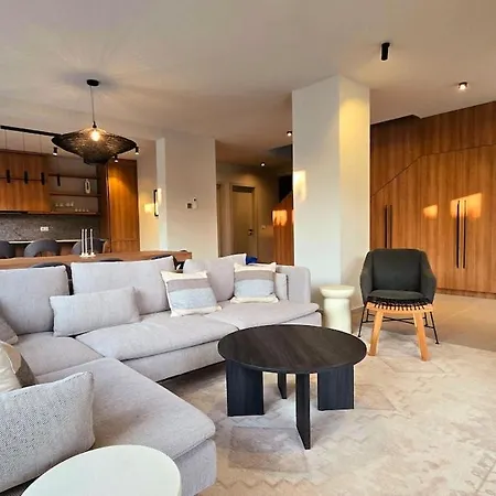 Gorgeous Sunset Walkable To The Sea Poreč