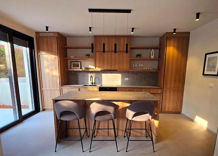 Villa Gorgeous Sunset Walkable To The Sea *