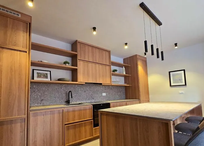 Villa Gorgeous Sunset Walkable To The Sea Poreč